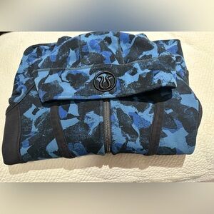 Lululemon: Women’s Full Zip Scuba Hoodie- Size 6